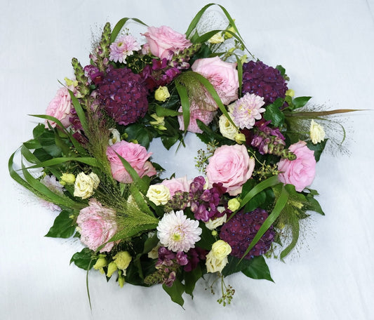 4 | Rundgesteckter Trauerkranz (Locker)